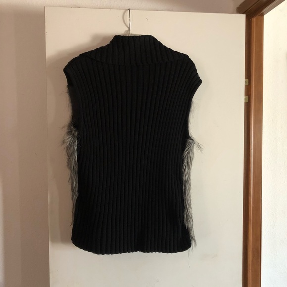 Cripple Creek - *Faux Fur*  Vest - Picture 4 of 7